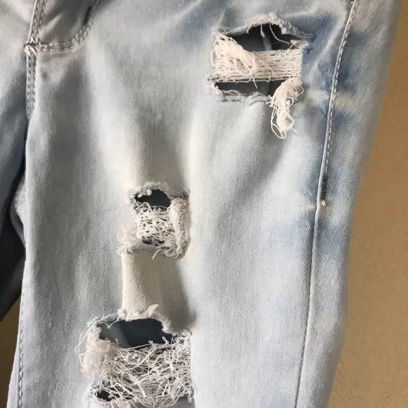 Ripped Light Blue Jeans - Picture 4 of 8